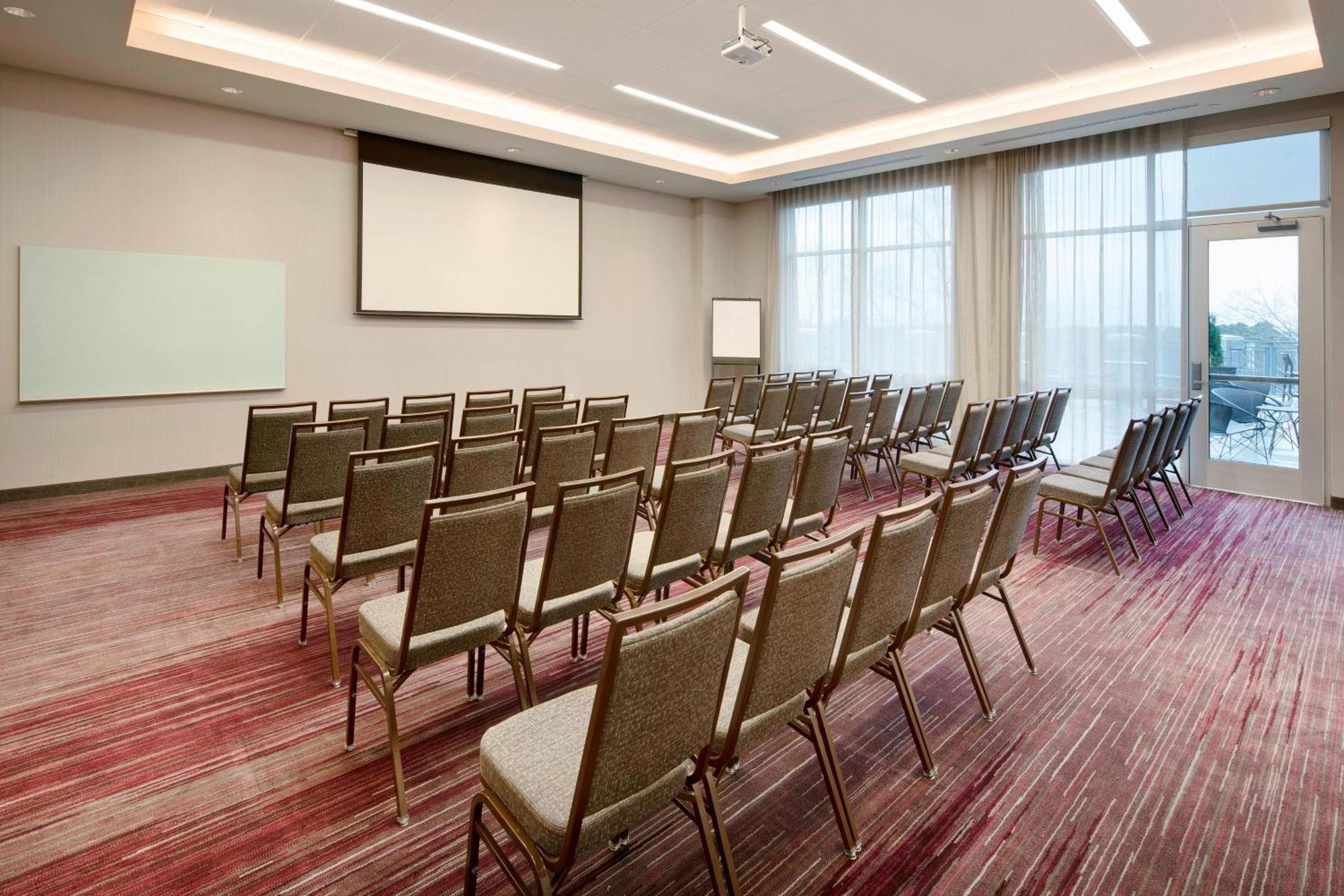 Courtyard By Marriott Atlanta Vinings/Galleria Smyrna Exterior foto